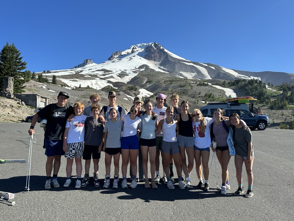 Moguls Team Heads West for Training in Mt. Hood